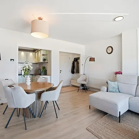 Cozy Sea-view Apartment *