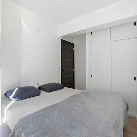 Cozy Sea-view Apartment *